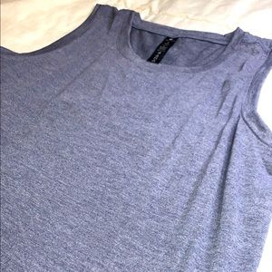 Yogalicious Flowy workout tank size XL